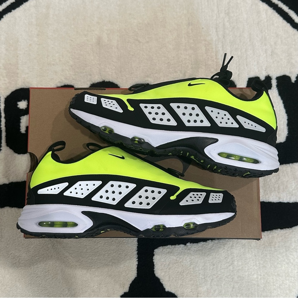 Nike Air Max Sunder SNDR “Volt”